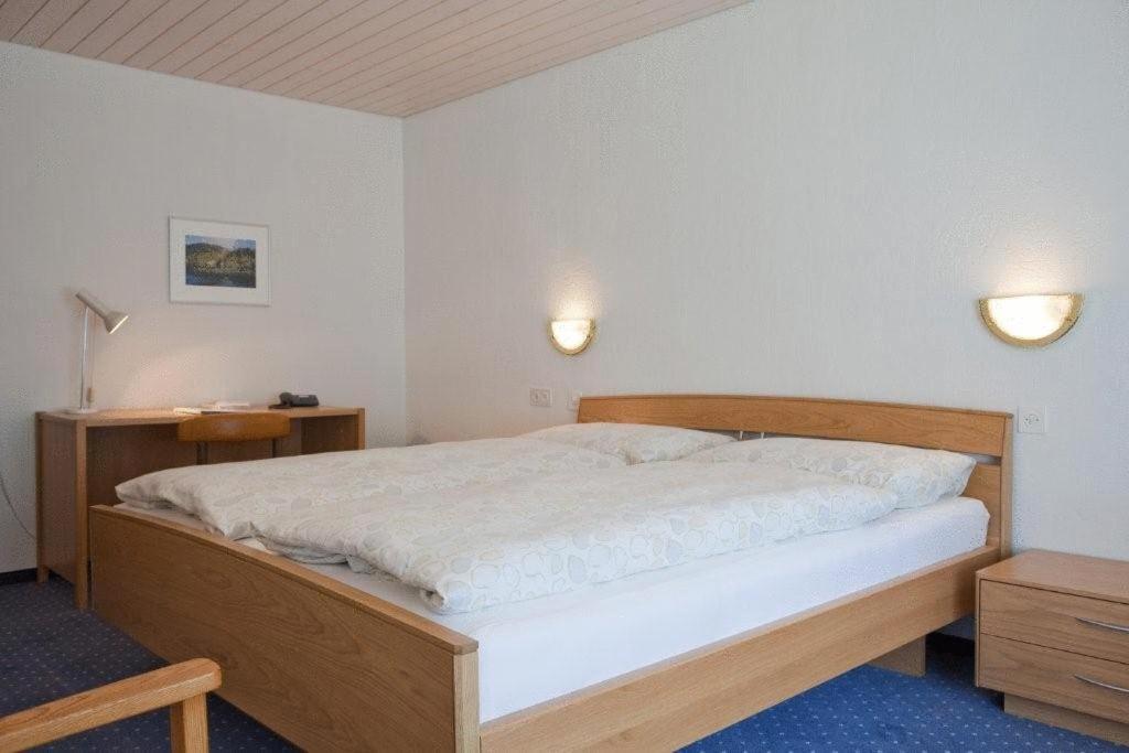 Seehotel Boenigen Ruang foto